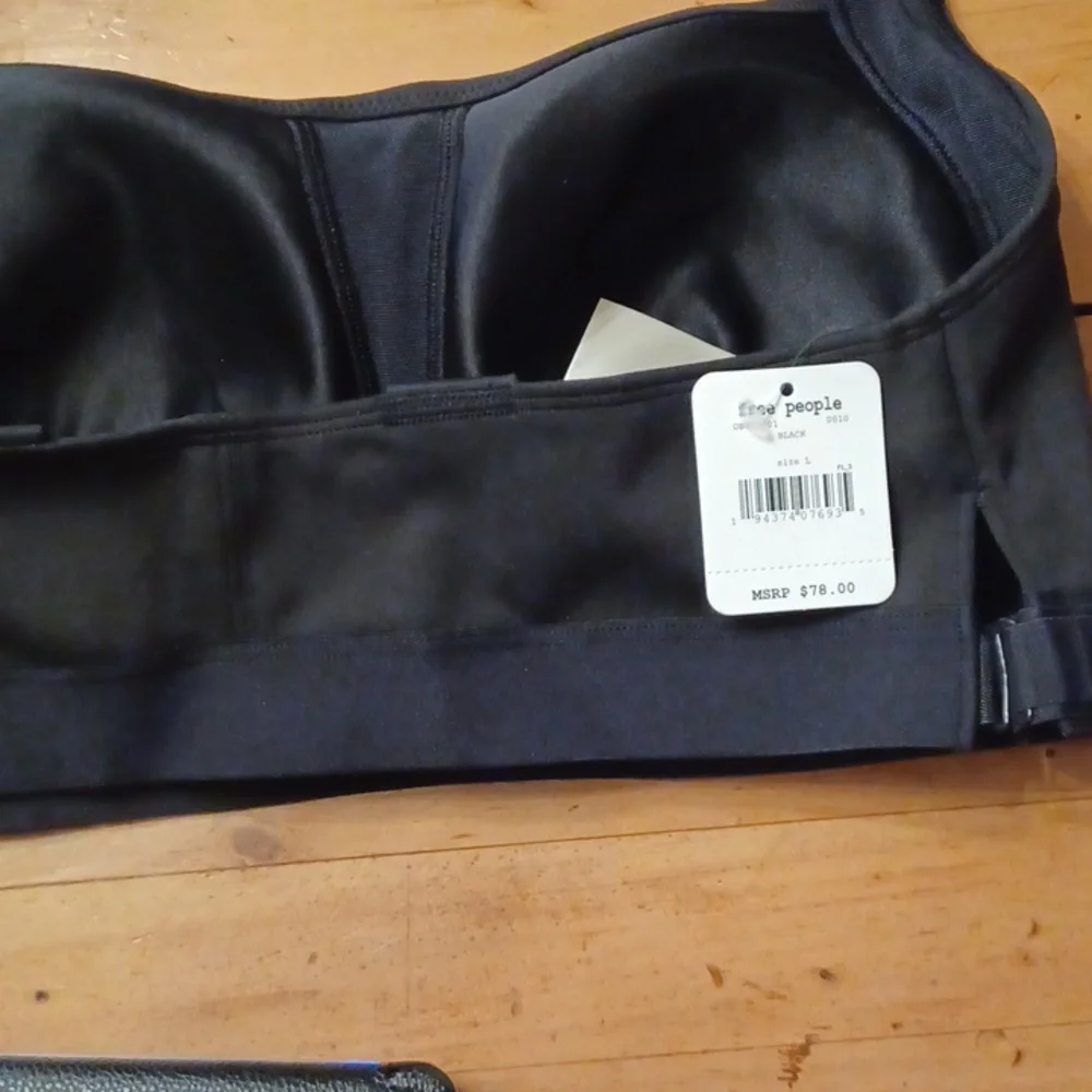 NWT- FP Movement- Make a move bra, Black, Sz Lrg, Multi adjustable straps! - Picture 12 of 16
